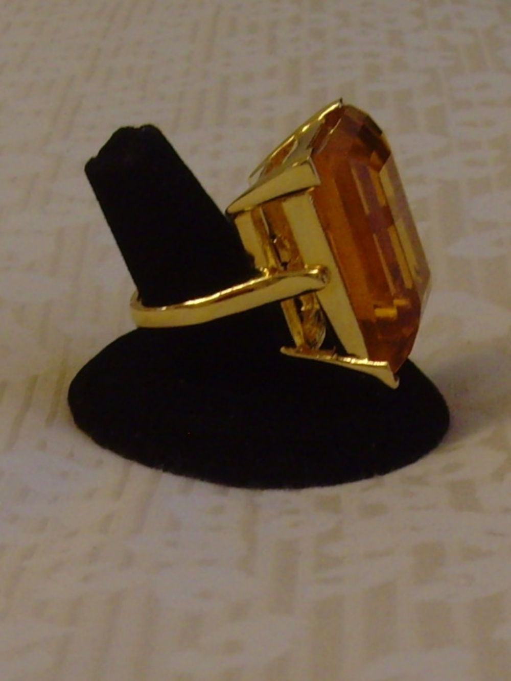 Kenneth J Lane (KJL) RARE Vintage Faux Topaz Colored Stone Ring (Adjustable) - Picture 3 of 14